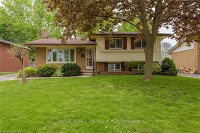 52 DOWNING Crescent, London South, ON N6C 3C8