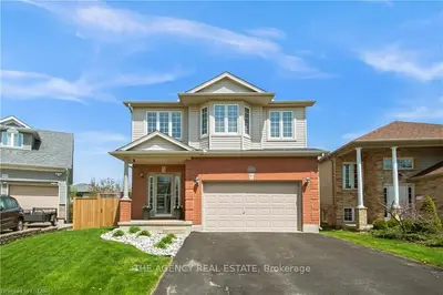 998 QUEENSBOROUGH Court, London North, ON N6G 5K1