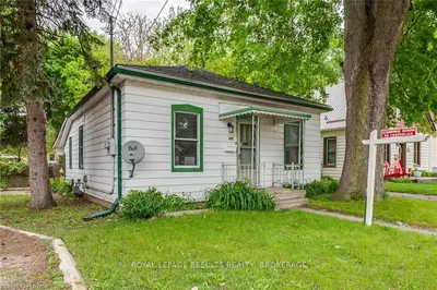 820 VAN Street, London East, ON N5Z 1M7