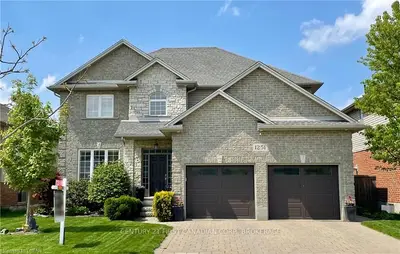 1251 CORONATION Drive, London North, ON N6G 0B4