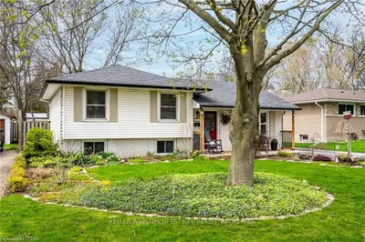 1611 NAIRN Avenue, London East, ON N5V 2P5