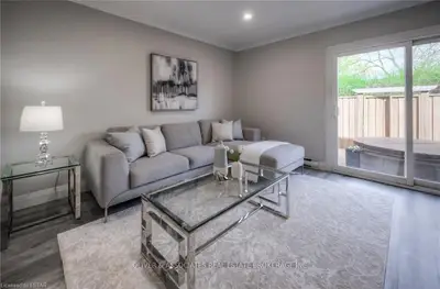 10 MILL CREEK Road 15, Cambridge, ON N1R 1J6