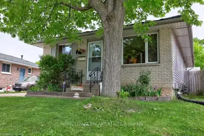62 SCOTCHMERE Crescent, London South, ON N6E 2A3