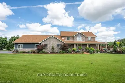 8963 IRISH Drive, Strathroy-Caradoc, ON N0L 1W0