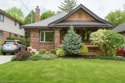 162 THORNTON Avenue, London East, ON N5Y 2Y8