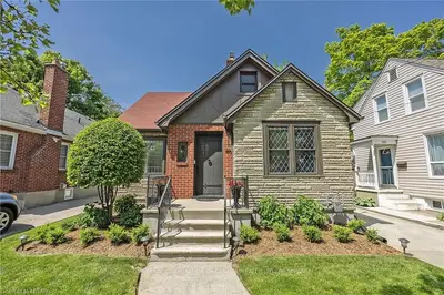 46 BRISCOE Street E, London South, ON N6C 1W9