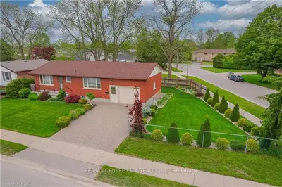 95 CLARENCE Street, Strathroy-Caradoc, ON N7G 1H2