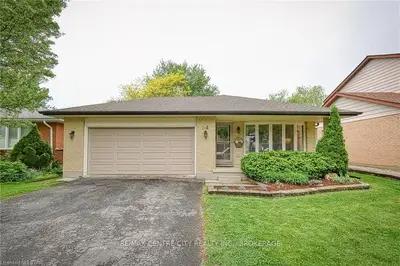24 WOODBOROUGH Street, London North, ON N6H 4T5