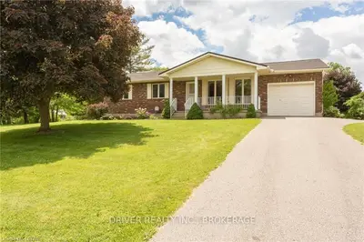 21 Howe Avenue, Tillsonburg, On N4g 5l1