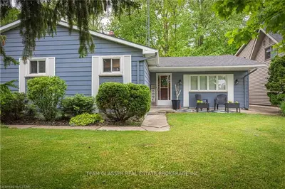 8425 DEFORE Drive, Lambton Shores, ON N0M 1T0