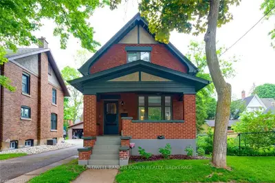 30 BELLEVUE Avenue, London South, ON N6C 4A6