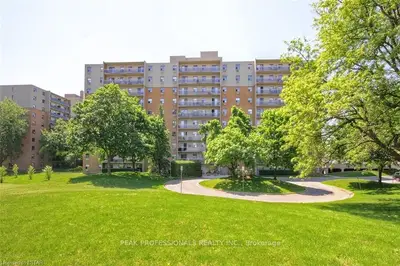 931 WONDERLAND Road S 1101, London South, ON N6K 2X6
