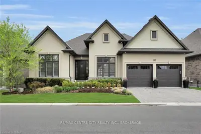 125 WOODHOLME Place 55, London North, ON N6G 0H4