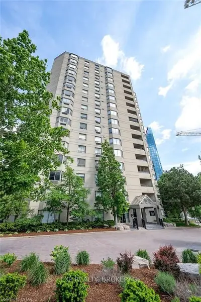 500 TALBOT Street 802, London East, ON N6A 2S3