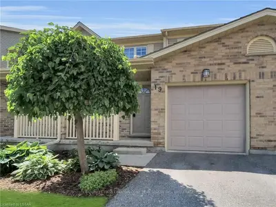 10 ROSSMORE Court 19, London South, ON N6C 6A3