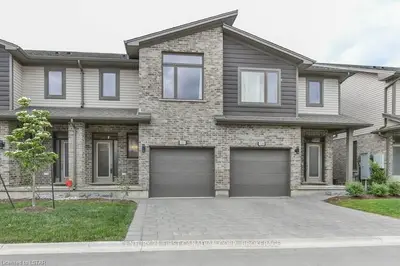 1960 DALMAGARRY Road 131, London North, ON N6G 0T8