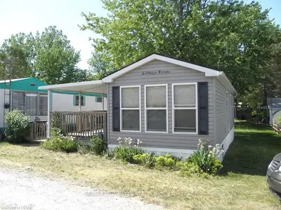 6533 WEST PARKWAY Drive 50, Lambton Shores, ON N0N 1J2