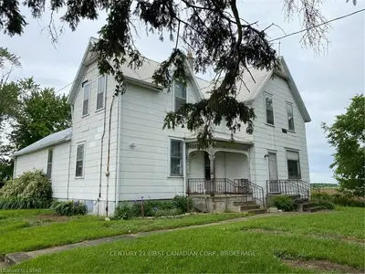 4986 HYNDMAN Drive, Southwest Middlesex, ON N0L 1A0