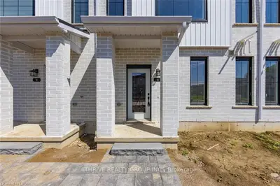 1781 HENRICA Avenue 16, London North, ON N6G 0S7