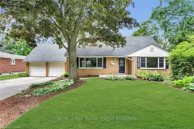 1631 Kathryn Drive, London North, ON N6G 2R7