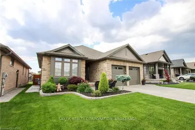 688 Barker Street, Strathroy-caradoc, On