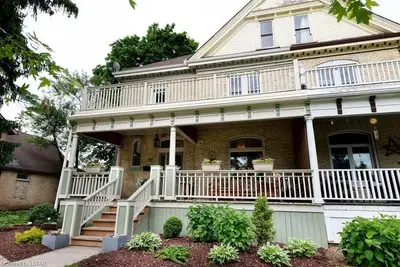22 OXFORD Street, Strathroy-Caradoc, ON N7G 3A2