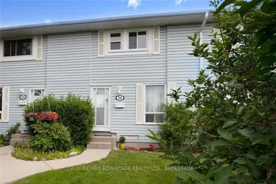 216 MONMORE Road, London North, ON N6G 3A6