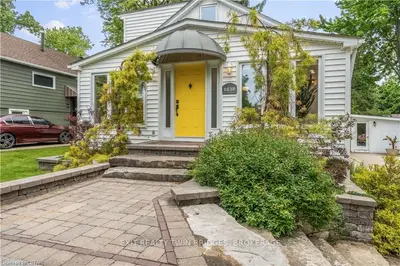 1638 MCMILLEN Parkway E, Sarnia, ON N7V 3P2