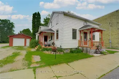 20 VICTORIA Avenue E, South Huron, ON N0M 1M0