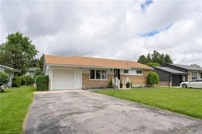 278 SANDERS Street E, South Huron, ON N0M 1S1