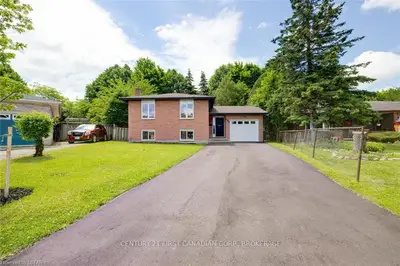 259 REGAL Drive, London East, ON N5Y 4Z7