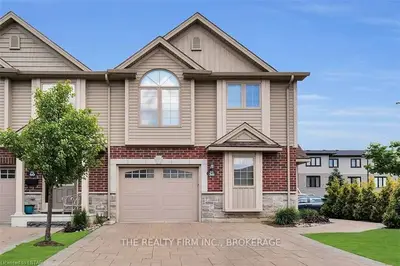3399 CASTLE ROCK Place 38, London South, ON N6L 0C8