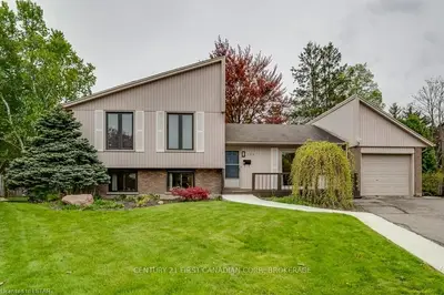 193 MCMASTER Court, London South, ON N6K 1J8