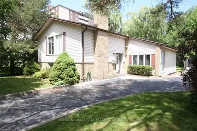 890 Viscount Road, London South, ON N6J 2C9