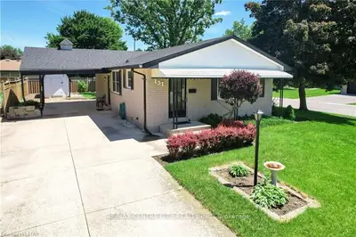 131 OAK Street, Strathroy-Caradoc, ON N7G 3A7