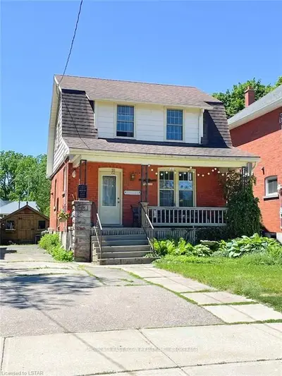19 YOUNGS Street, Stratford, ON N5A 1J5