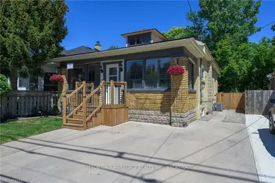 696 QUEENS Avenue LOWER, London East, ON N5W 3H3