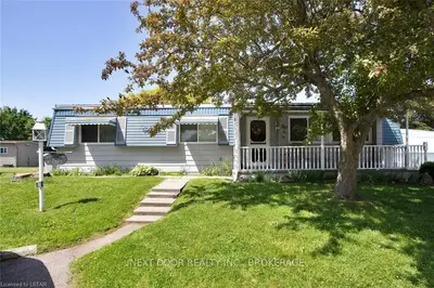282 PEBBLE BEACH Parkway, South Huron, ON N0M 1T0