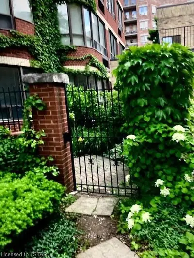 7 PICTON Street 101, London East, ON N6A 3P8