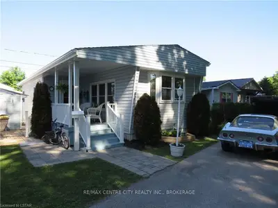 198 SPRINGBANK Drive 82, London South, ON N6J 1G1