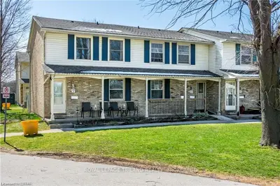 137 WELLESLEY Crescent A, London East, ON N5V 1J6