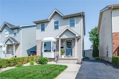 308 SIMPSON Crescent, London East, ON N5V 5E2