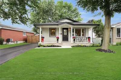 115 HARDING Crescent, London South, ON N6E 1G2