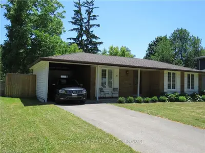 38 FINSBURY Crescent, London North, ON N6G 2B4