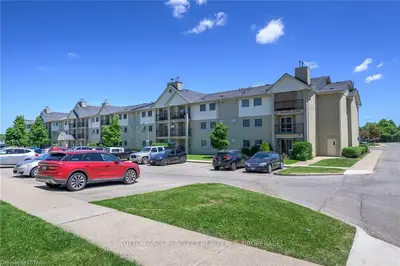 737 DEVERON Crescent 318, London South, ON N5Z 4X9