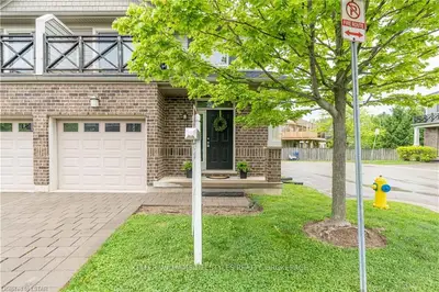 112 NORTH CENTRE Road 74, London North, ON N5X 0G9