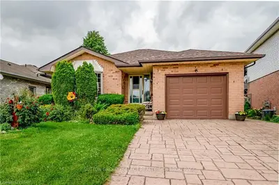 30 SARAH Crescent, London South, ON N6E 3M1