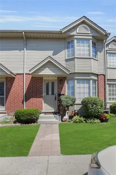 151 MARTINET Avenue 2, London East, ON N5V 4T4