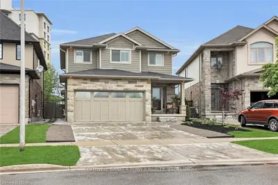 6657 NAVIN Crescent, London South, ON N6P 0B7