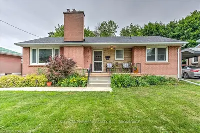 1712 SEELEY Drive, London East, ON N5W 2B1